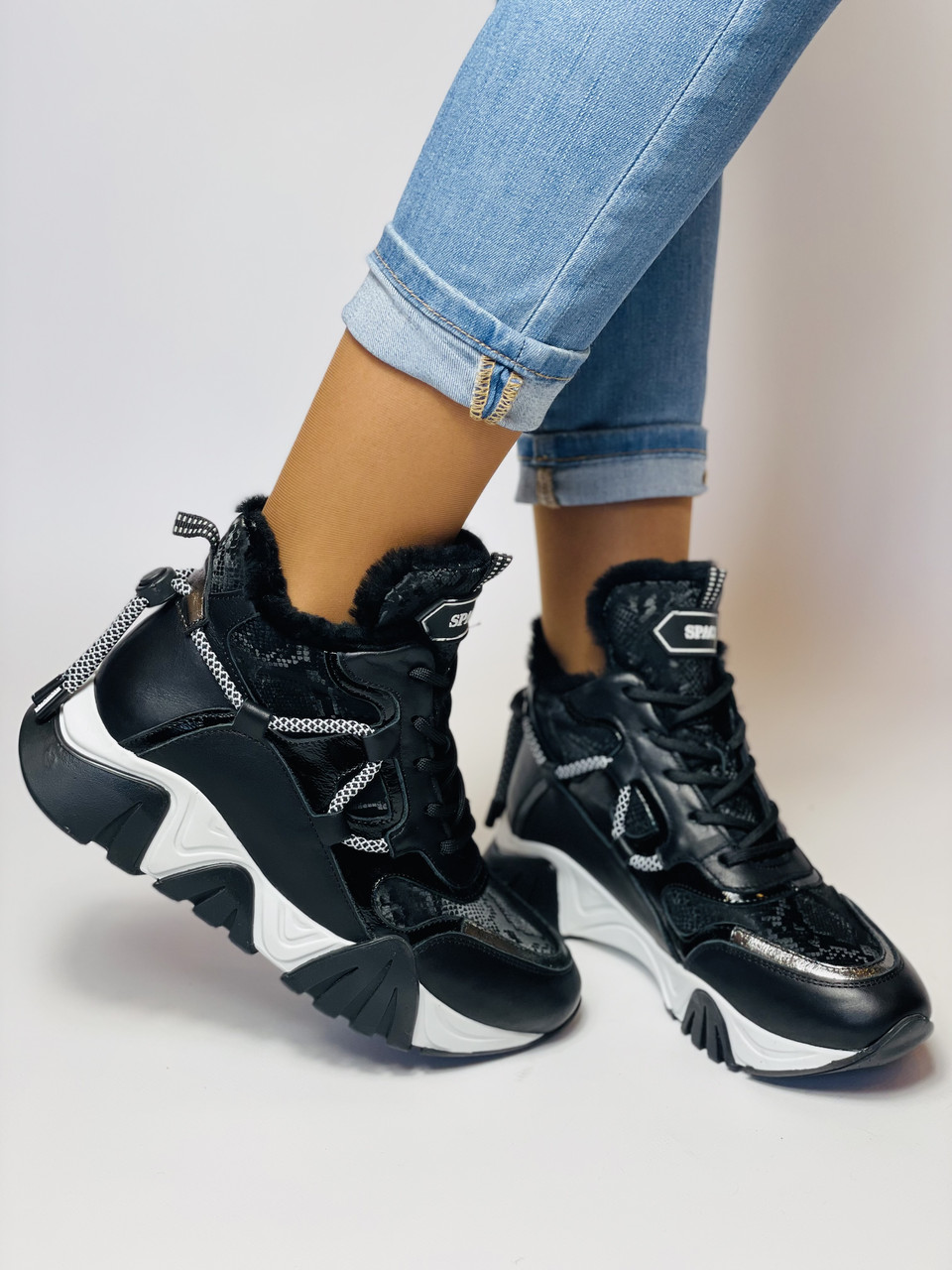

Зимние женские кроссовки Evromoda 36 Чёрный с белым 2703