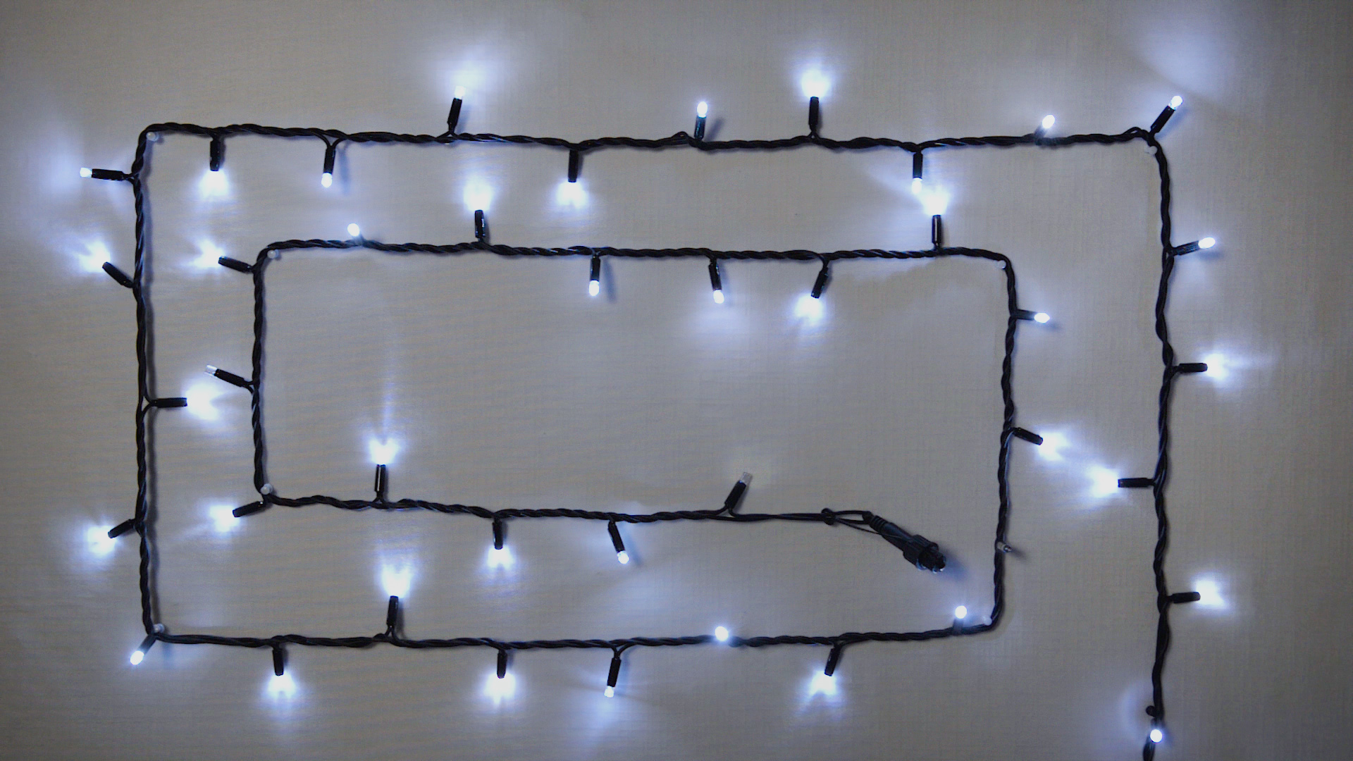 

Светодиодная гирлянда Delux String 100LED IP44 EN 10 м Белый/черный (90016597)