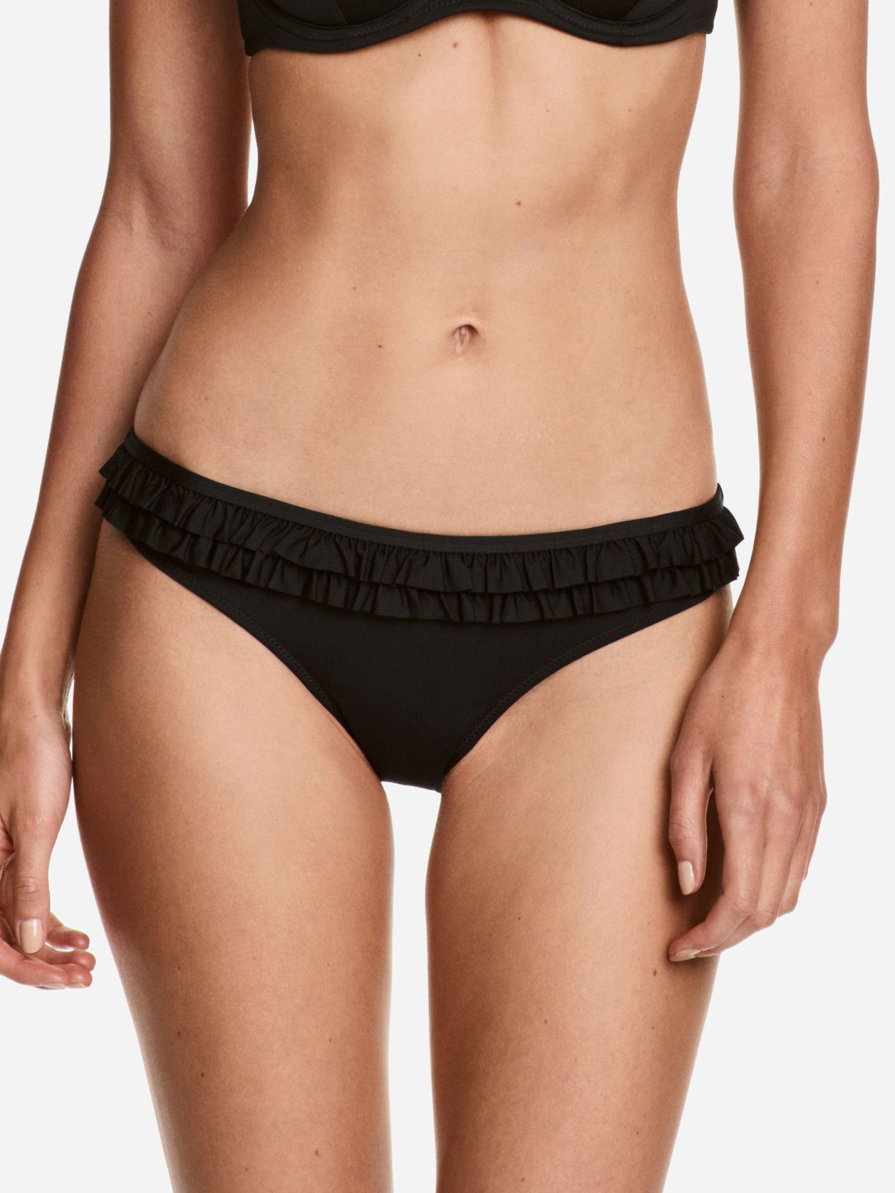 

Нижняя часть купальника H&M 0351525-5  Черная (СА2000001209677, Нижняя часть купальника H&M 0351525-5 42 Черная (СА2000001209677)