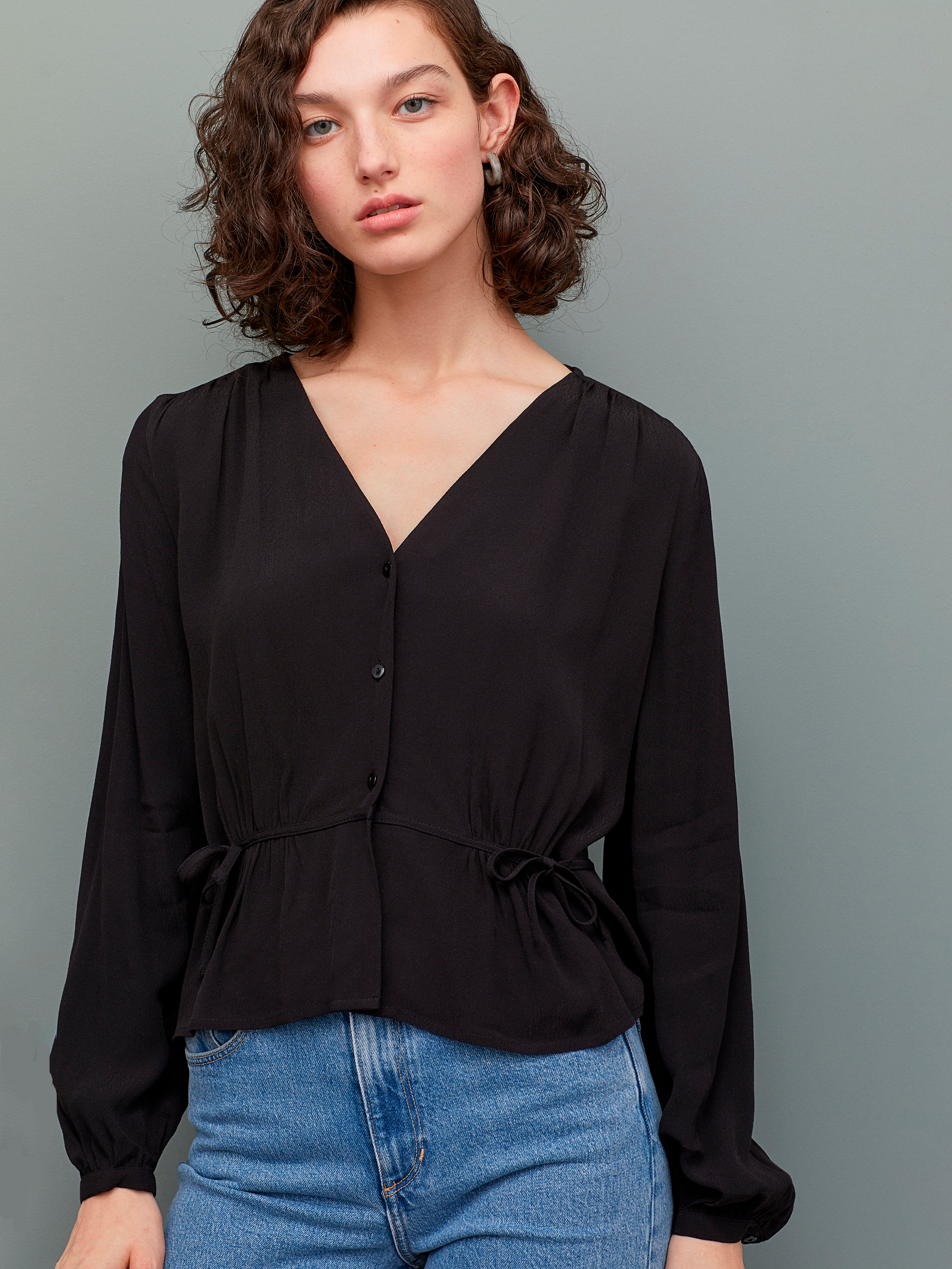 

Блузка H&M 0806012-0  Черная, Блузка H&M 0806012-0 34 Черная