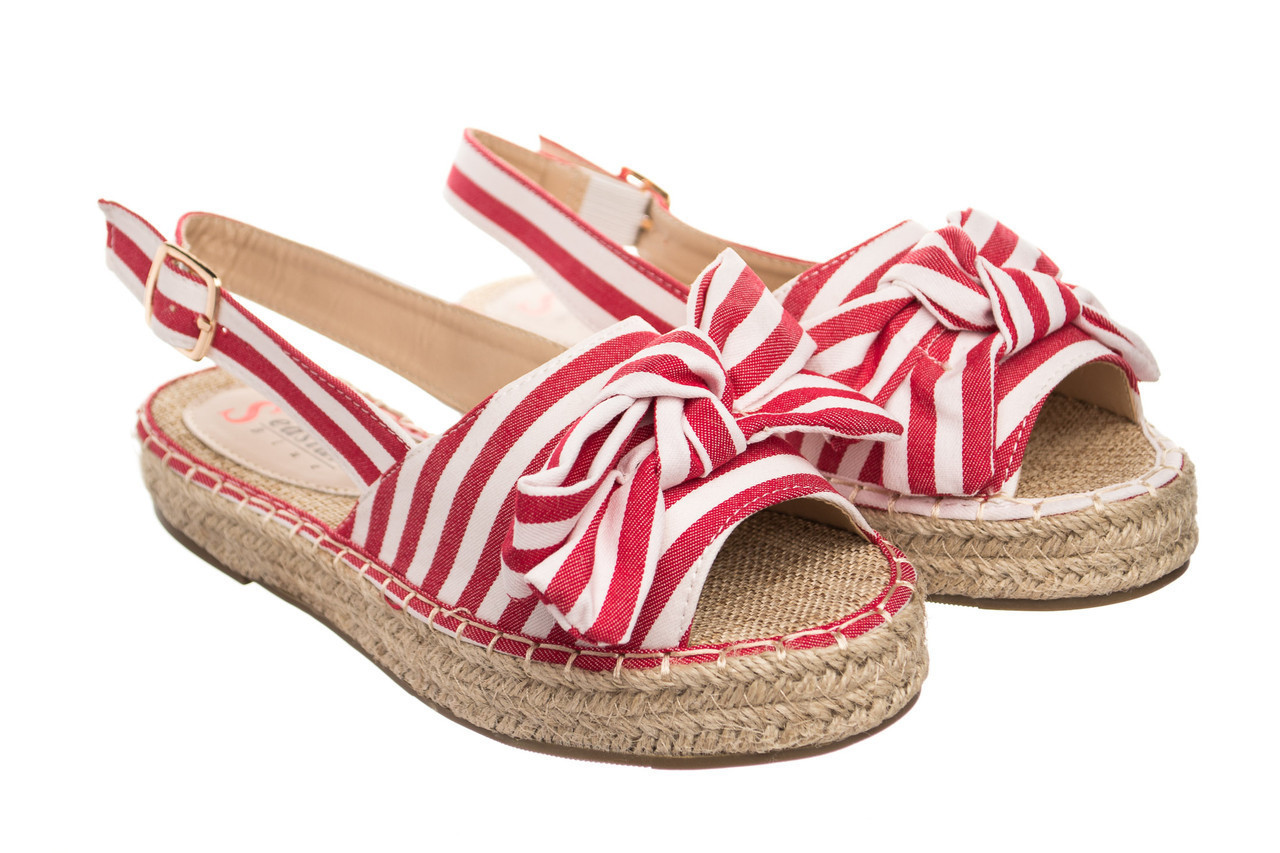 

Женские босоножки Seastar 38 red