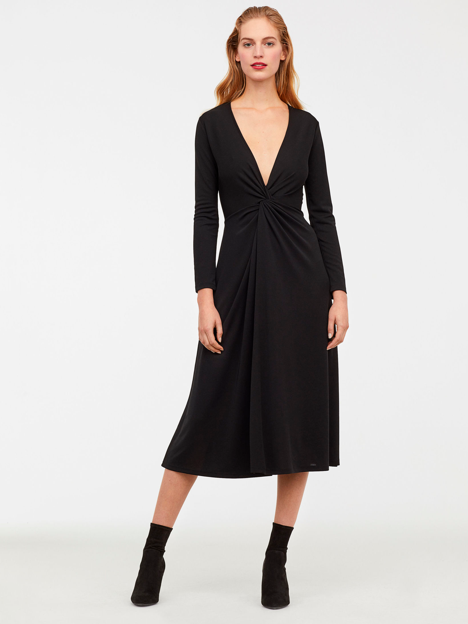 Сукня міді осіння жіноча H&M 0727832-8 36 Чорна (СА2000001871133) від Rozetka на платформі USKIDKA Акція на Сукня міді осіння жіноча H&M 0727832-8 36 Чорна (СА2000001871133) від Rozetka