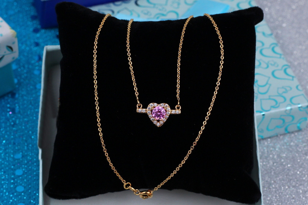 

Набор Xuping Jewelry на цепи кулон сердечко с розовым камнем 45 см золотистый
