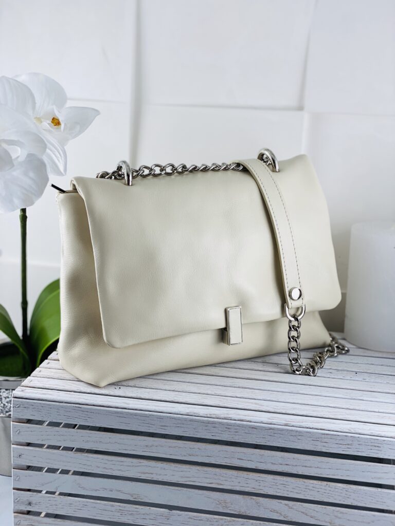 

Сумка DeKOL Bianca-23 бежевая гладкая