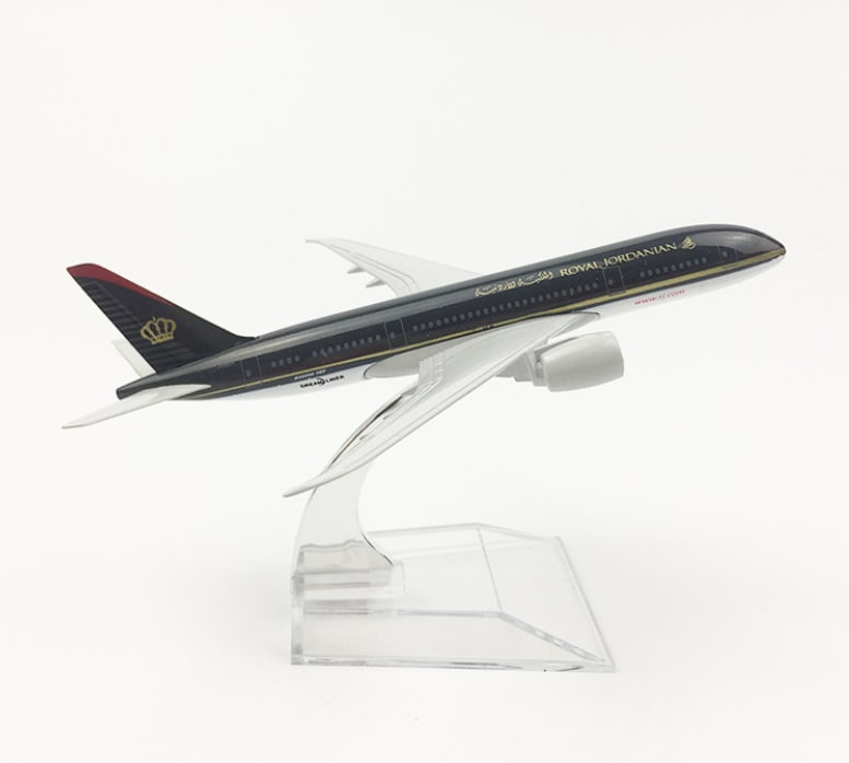 

Модель пасажирський літак Boeing 787 Royal Jordanian