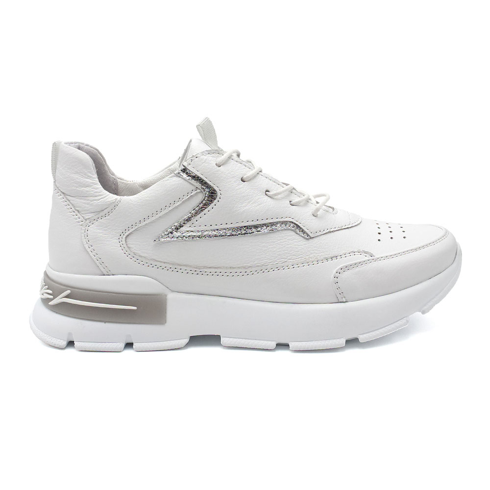 

Женские кроссовки ZUMER 21120біл/хр (37р)