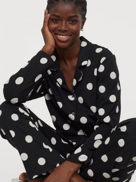 

Пижамная рубашка H&M 0891877-1  Черная (СА2000001804056, Пижамная рубашка H&M 0891877-1 XL Черная (СА2000001804056)