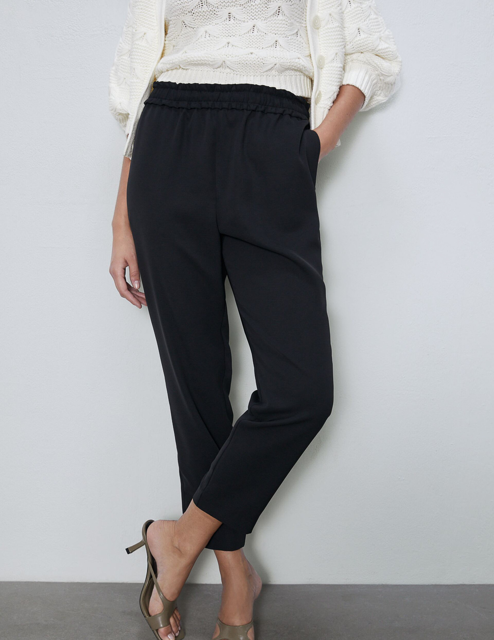 

Брюки Zara Ж1074191 (9929/040/800) цвет черный, Брюки Zara Ж1074191 (9929/040/800) цвет черный XS
