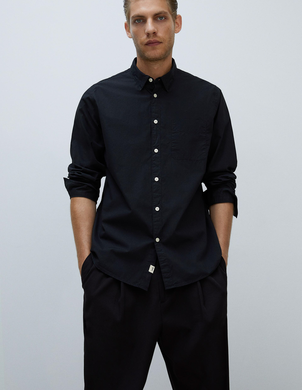 

Рубашка д/р Zara М0113678 (6917/375/800) цвет черный, Рубашка д/р Zara М0113678 (6917/375/800) цвет черный XL