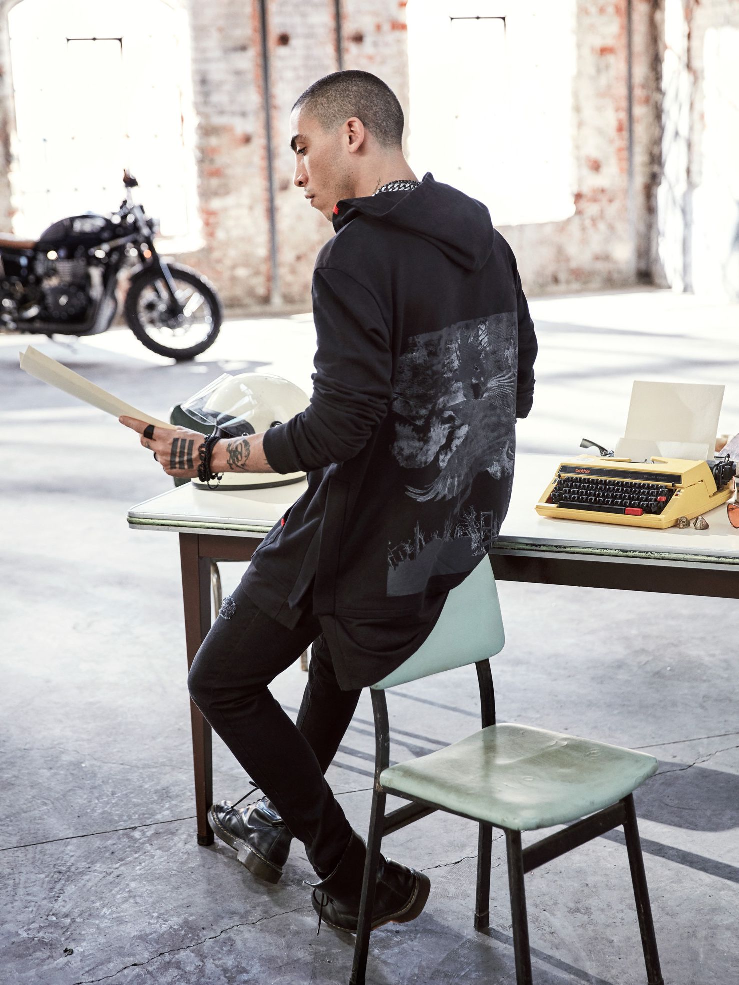 

Брюки Koton 8KAM43806LD-999 30-34 Black