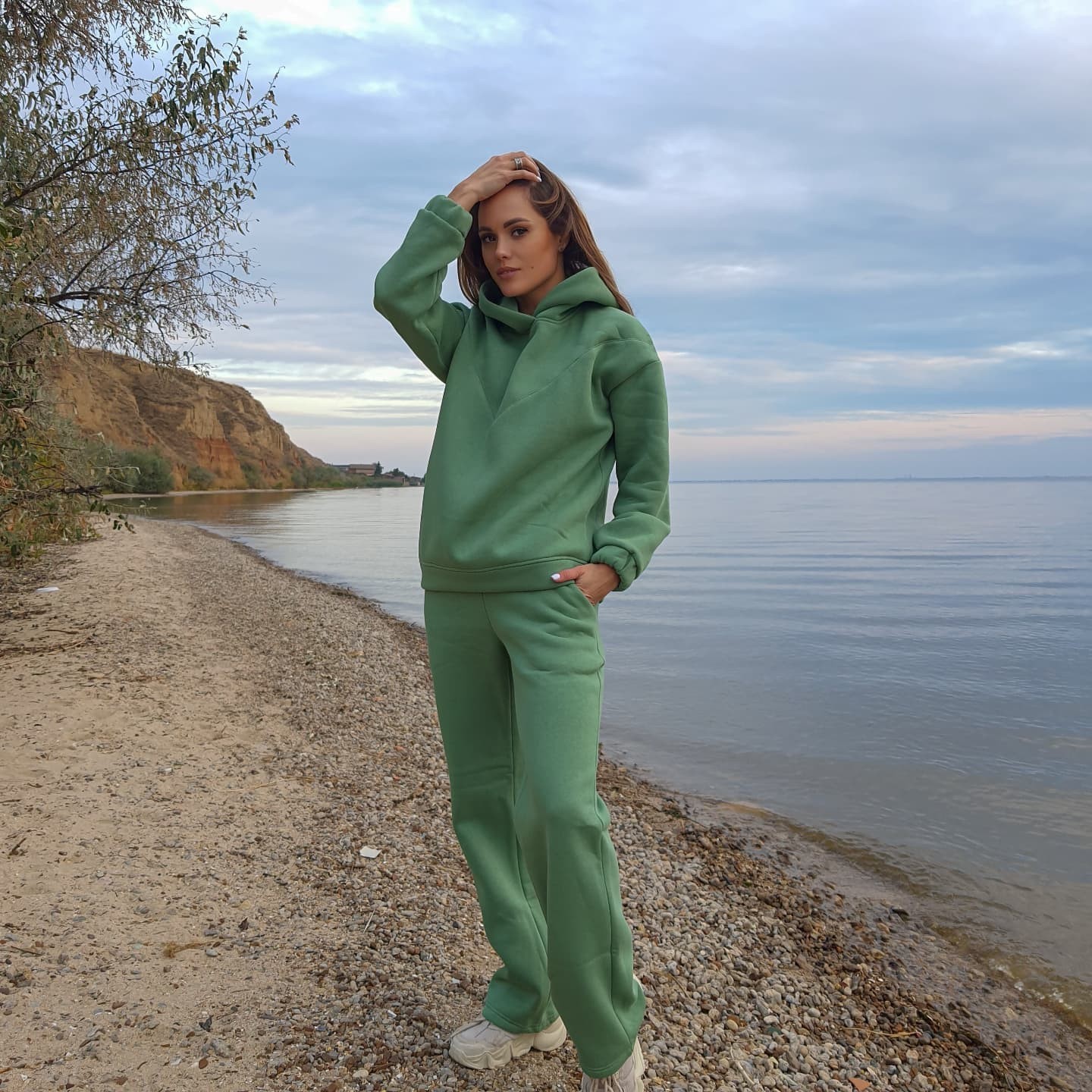 

Женский спортивный костюм Casual на флисе: штаны и худи "Diva" DV-184L.green 42-44