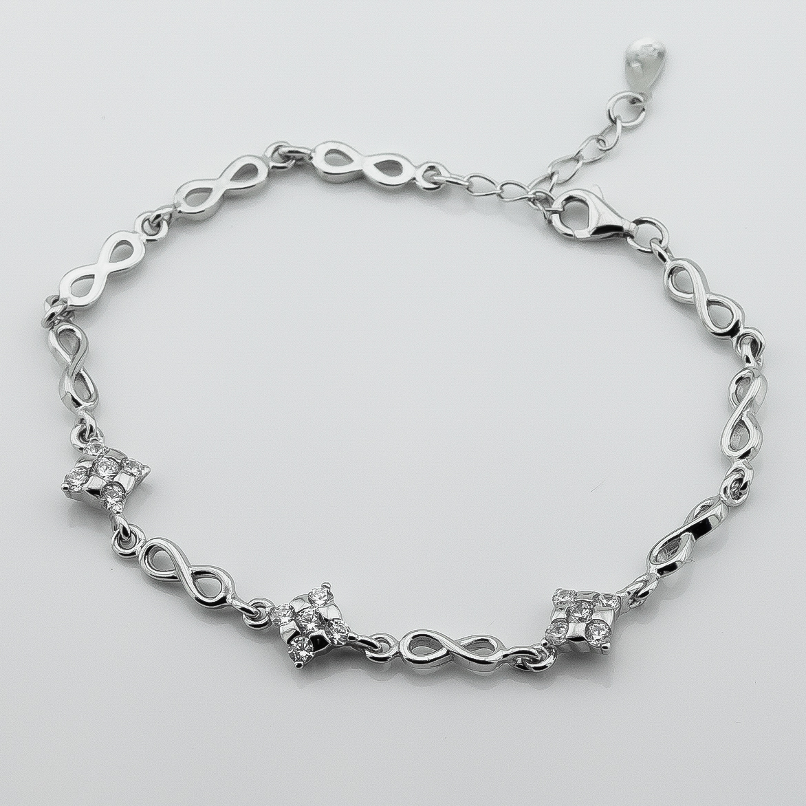 

Серебряный браслет с фианитами b15824 Диамант, 19 размер
