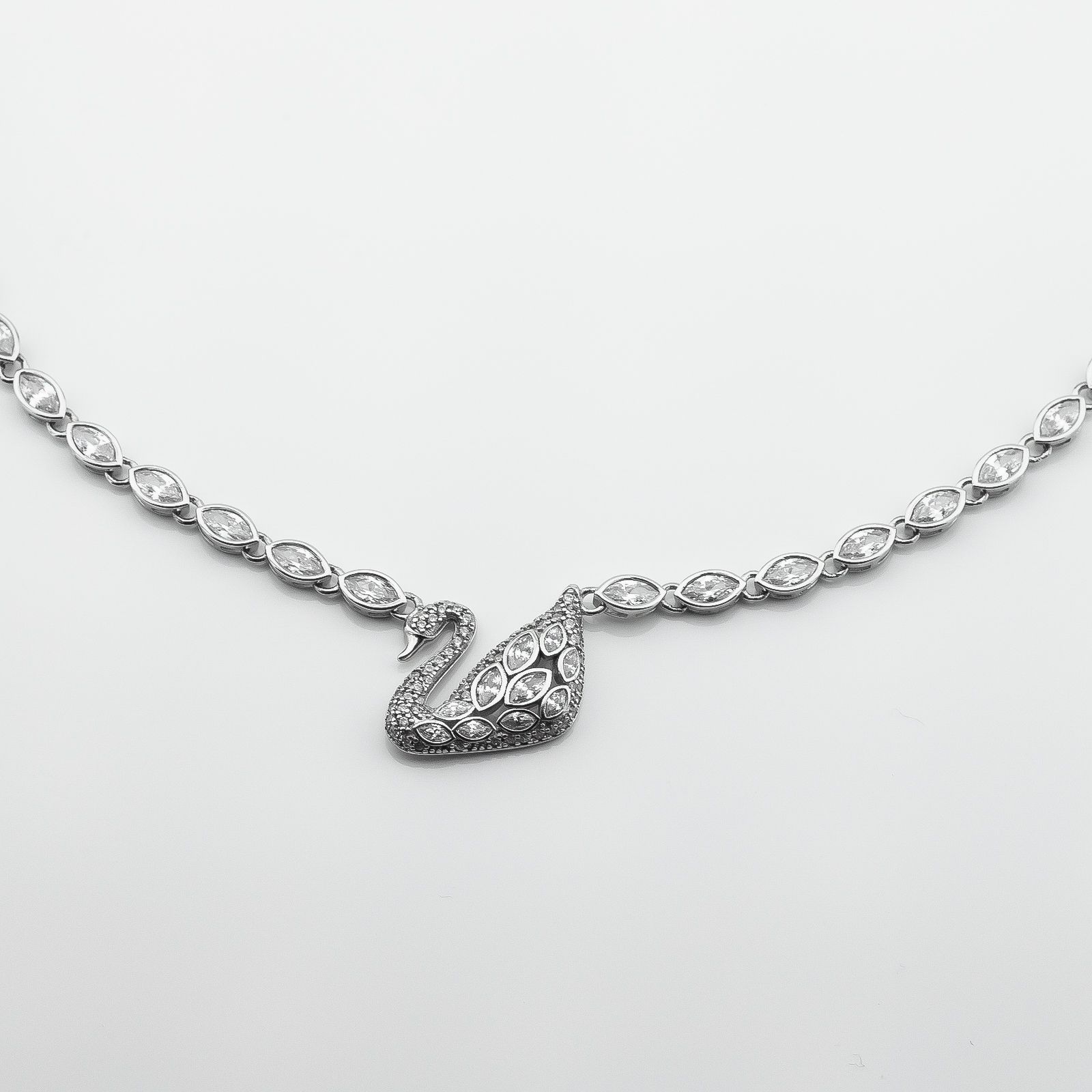

Серебряное колье Лебедь с фианитами ko14691 Диамант, 45 размер