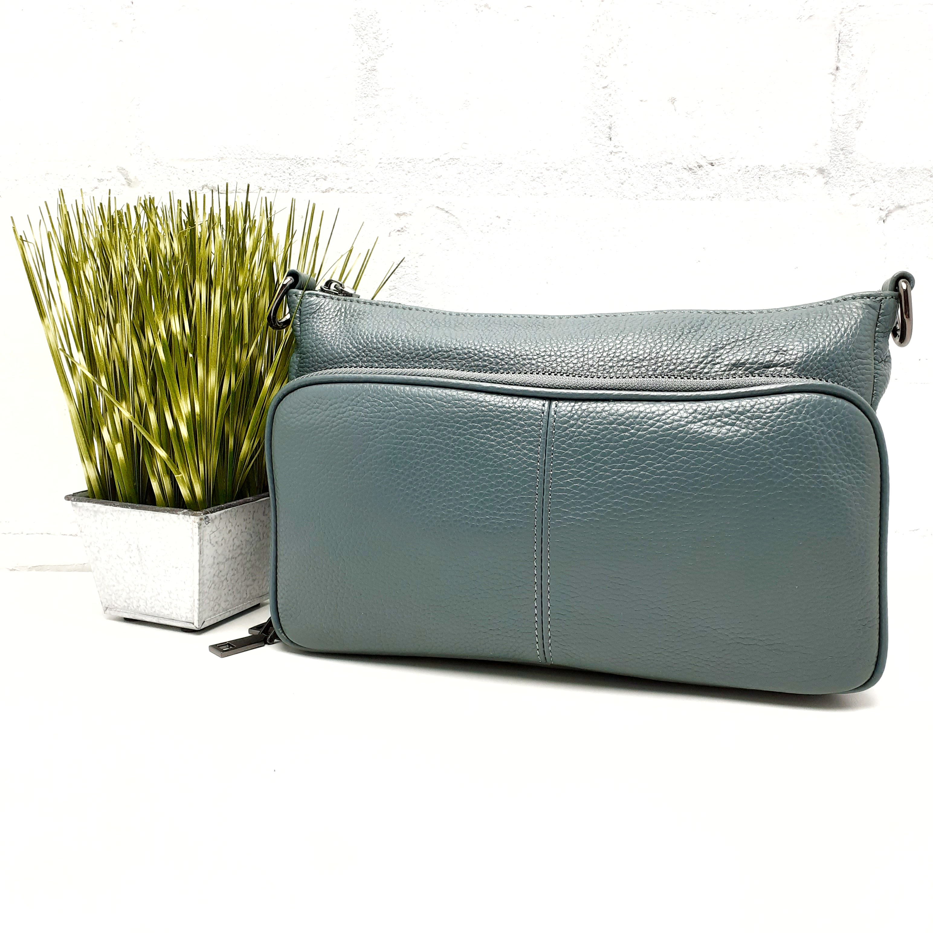 

Сумка кожаная мягкая кросс-боди Vito Torelli 8200 blue
