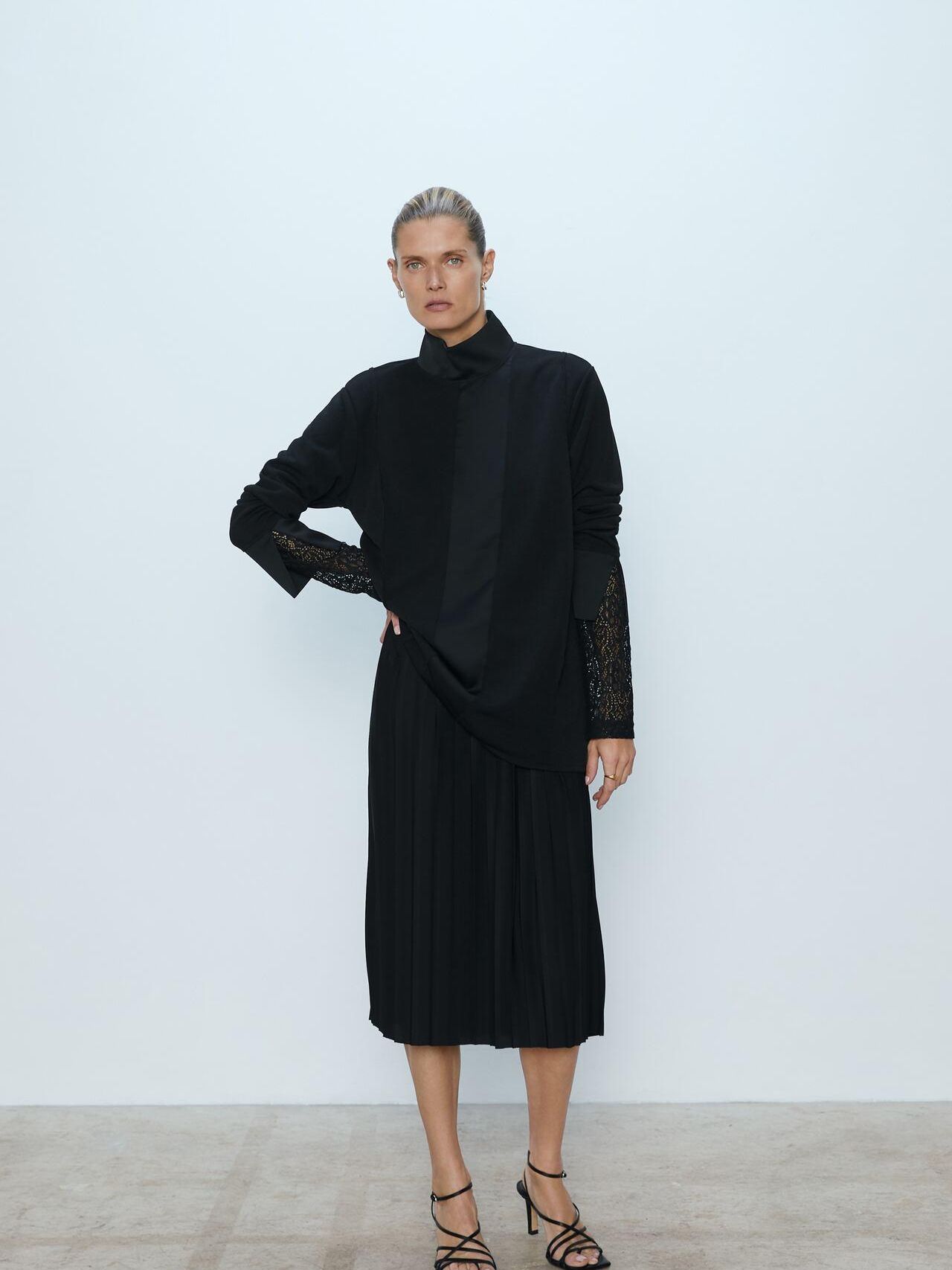 

Блузка Zara XAZ238953MKWO  Черная, Блузка Zara XAZ238953MKWO XL Черная