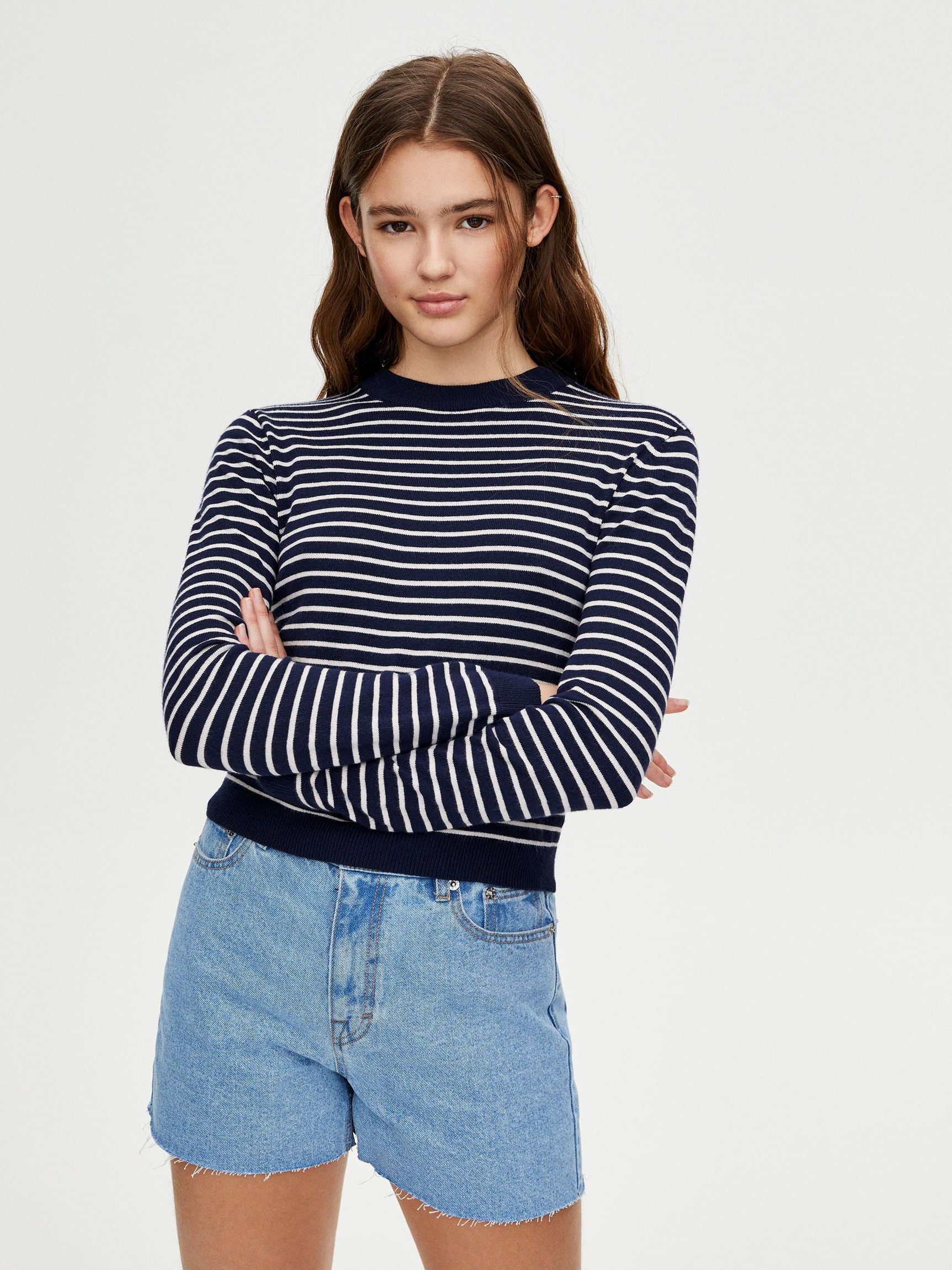 

Джемпер Pull & Bear XAZ240738JNLO XS Темно-синий с бежевым