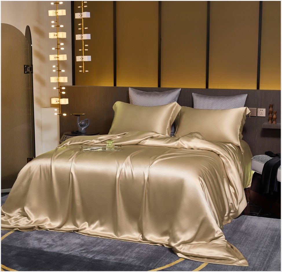 

Комплект постельного белья Sirelis Silk UY1107 натуральный шелк евро золотой