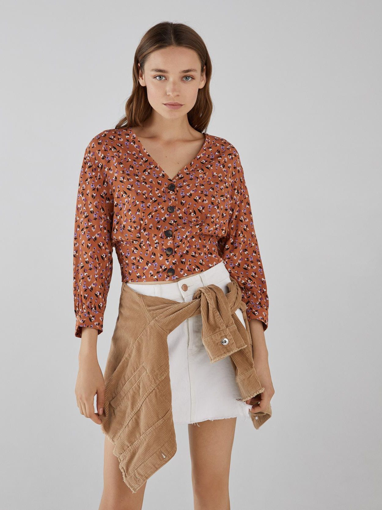 Блузка жіноча Bershka XAZ293562MUAE M Коричнева від Rozetka на платформі USKIDKA Акція на Блузка жіноча Bershka XAZ293562MUAE M Коричнева від Rozetka