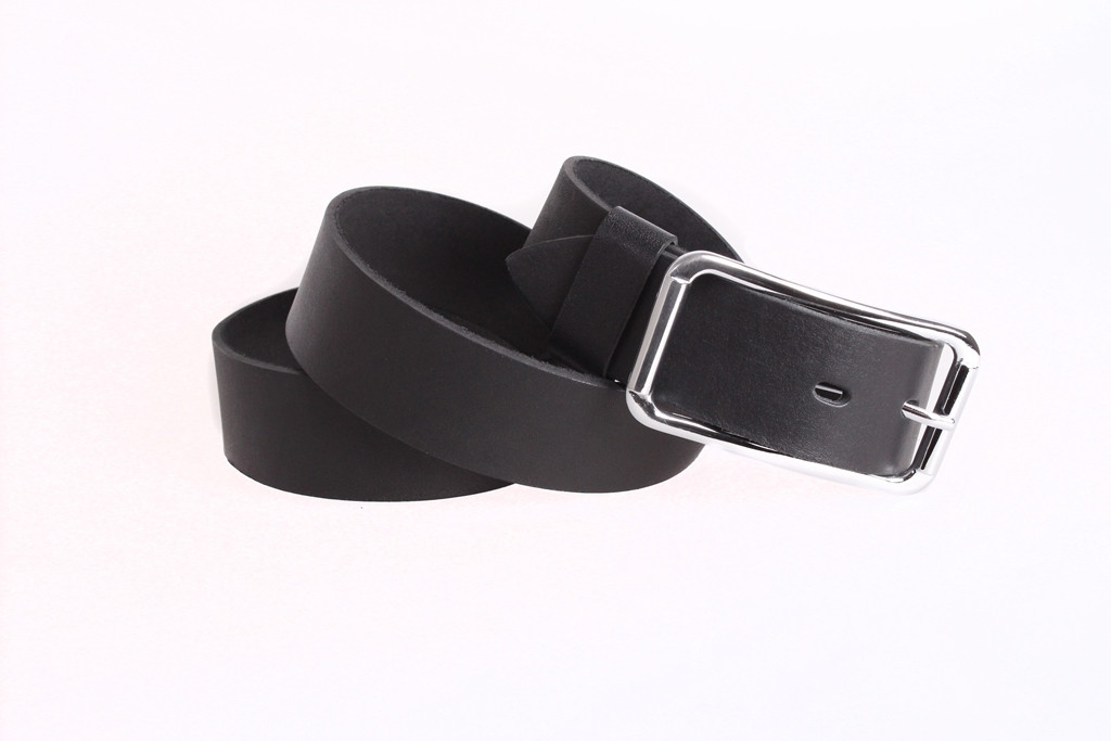 

Кожаный ремень с шикарной пряжкой D-Belts S0275 черный (130 см х 4 см)