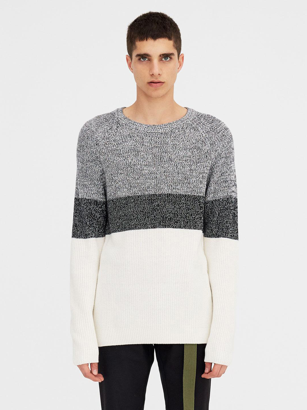 

Джемпер Pull & Bear XAZ176817GOEY  Молочный в темно-серую полоску, Джемпер Pull & Bear XAZ176817GOEY M Молочный в темно-серую полоску