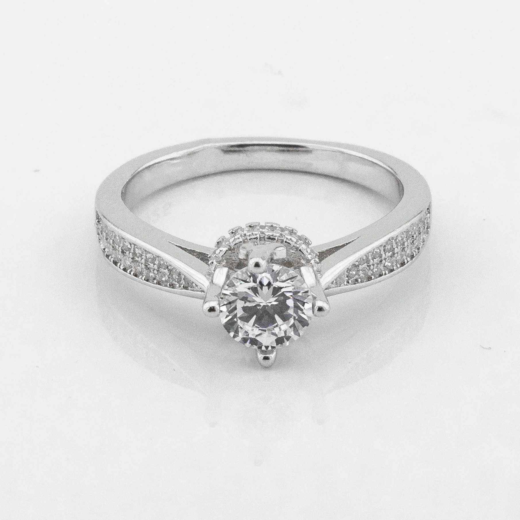 

Серебряное кольцо с фианитами K111710 Диамант, 18,5 размер