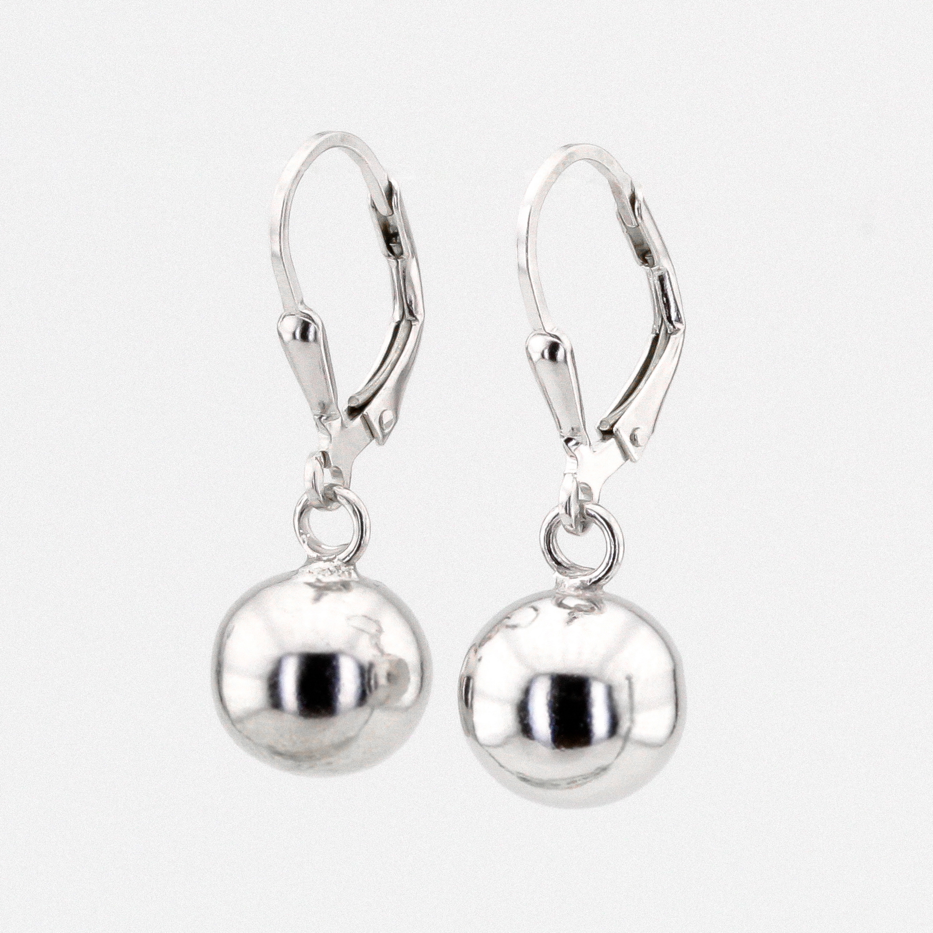 

Серебряные серьги "Шарики" C12625 Диамант