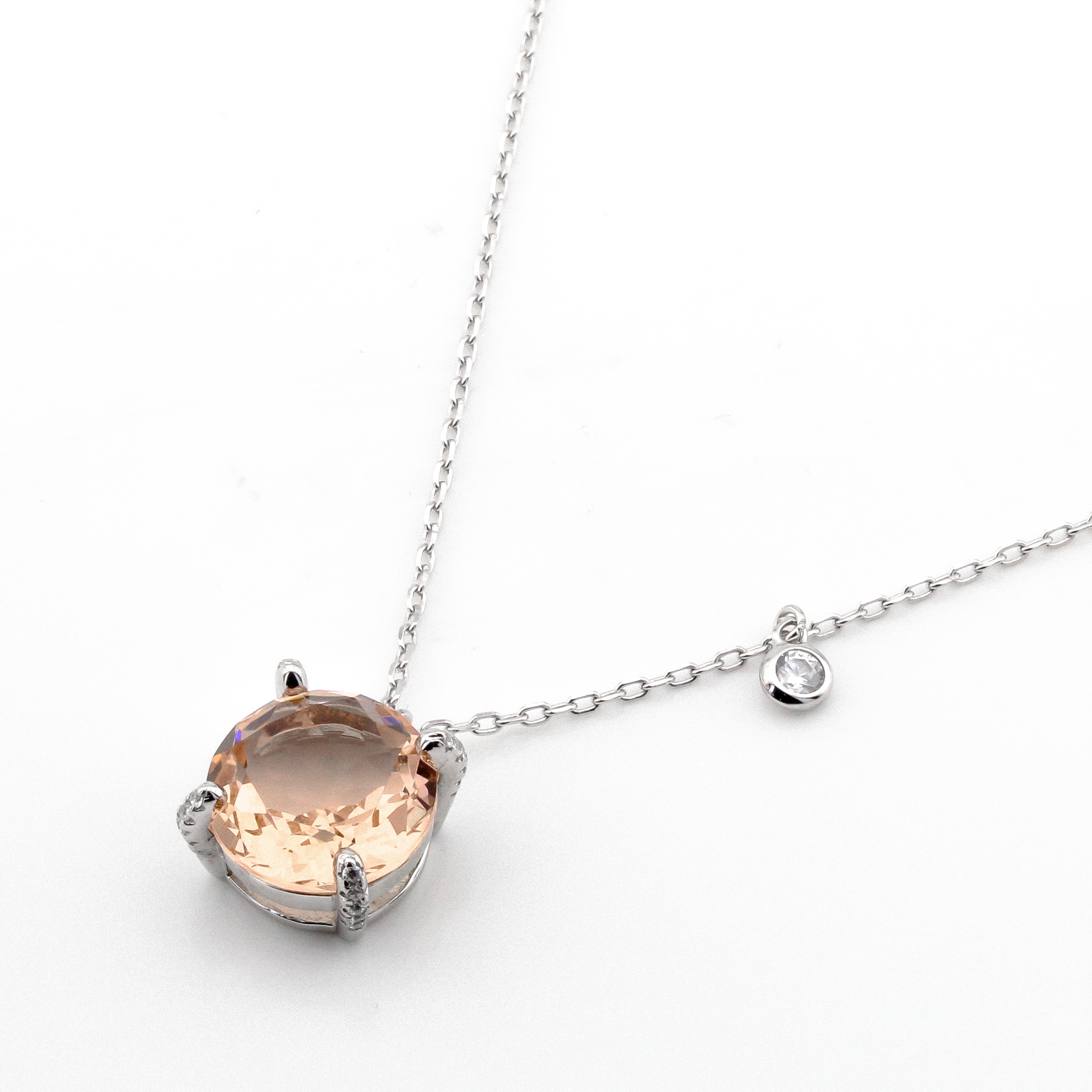 

Серебряное колье с им. марганита KO14267 Диамант, 45 размер