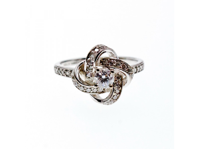

Серебряное кольцо с фианитами Цветенье Sky Jewelry 003166