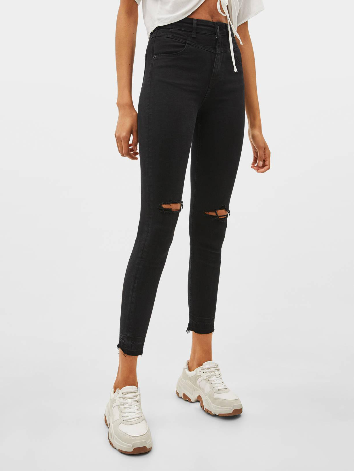 

Джинсы Bershka XAZ220792QQWA  Черные, Джинсы Bershka XAZ220792QQWA 32 Черные