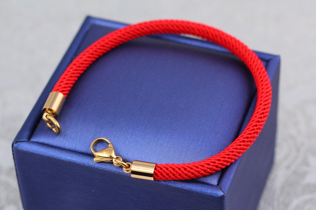 

Браслет Xuping Jewelry красная нить 17,5 см 4 мм золотистый