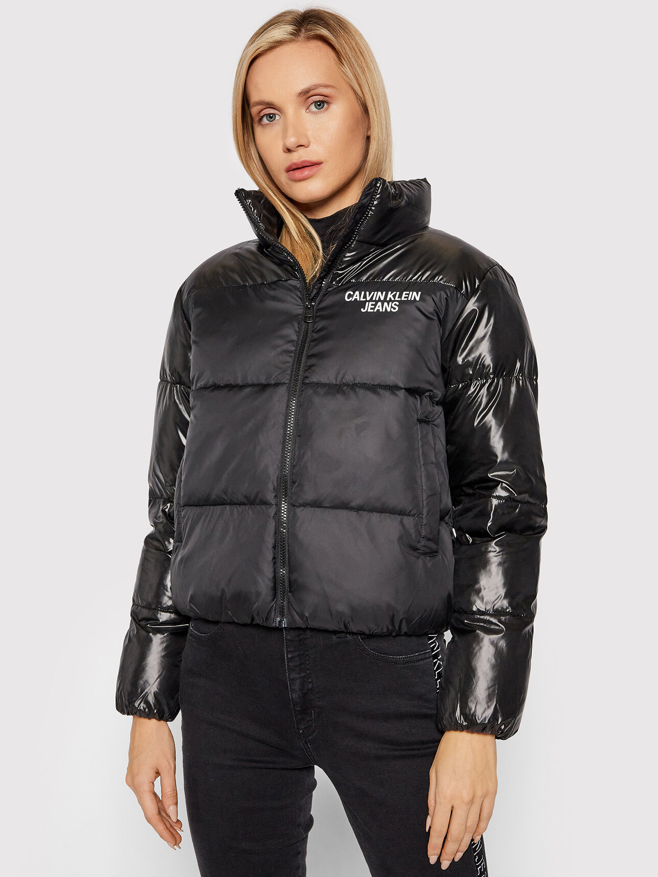 

Куртка Calvin Klein Jeans Institutional Lw Padded Jacket J20J216828-BEH  Pvh Black, Куртка Calvin Klein Jeans Institutional Lw Padded Jacket J20J216828-BEH S Pvh Black
