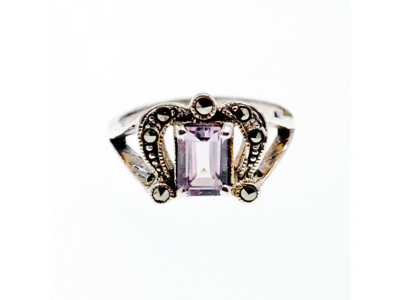 

Серебряное кольцо с иолитом и марказитом Грация Натуральный Sky Jewelry 003231