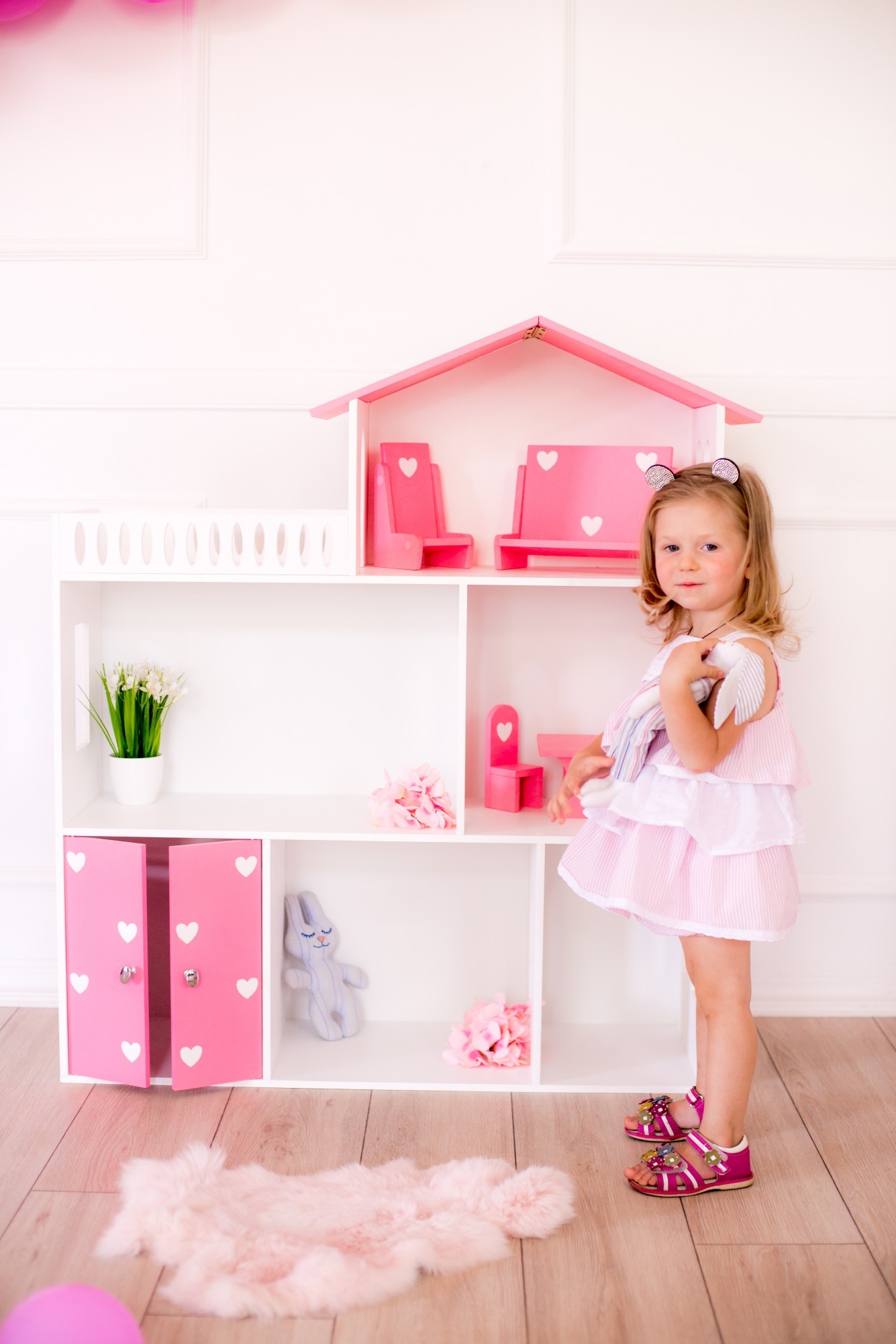 

Кукольный домик KiddyRoom 3 этажа Бело-Розовый