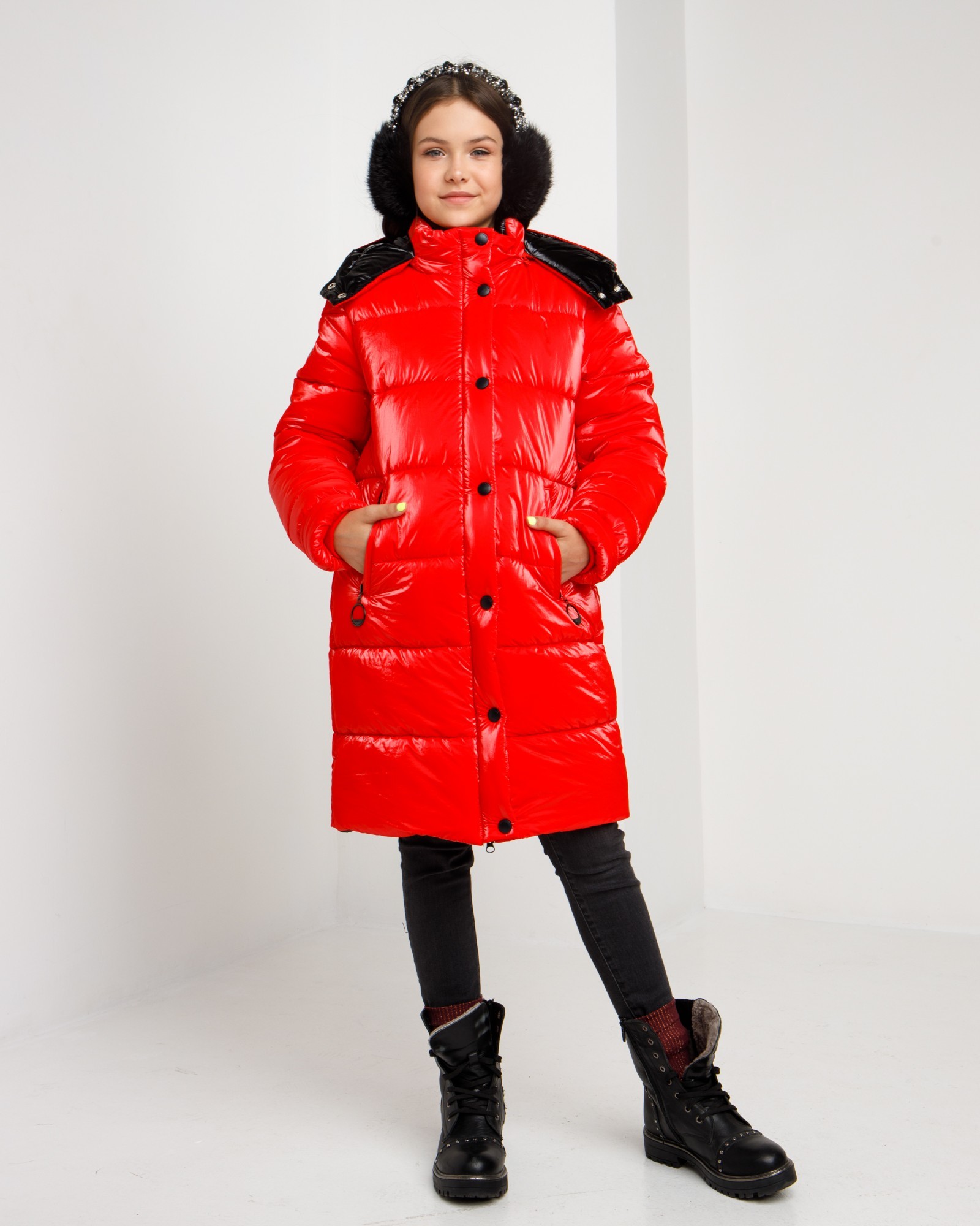 

Зимний пуховик на девочку лак бархат Ульяна рост 146-152 цвет красный