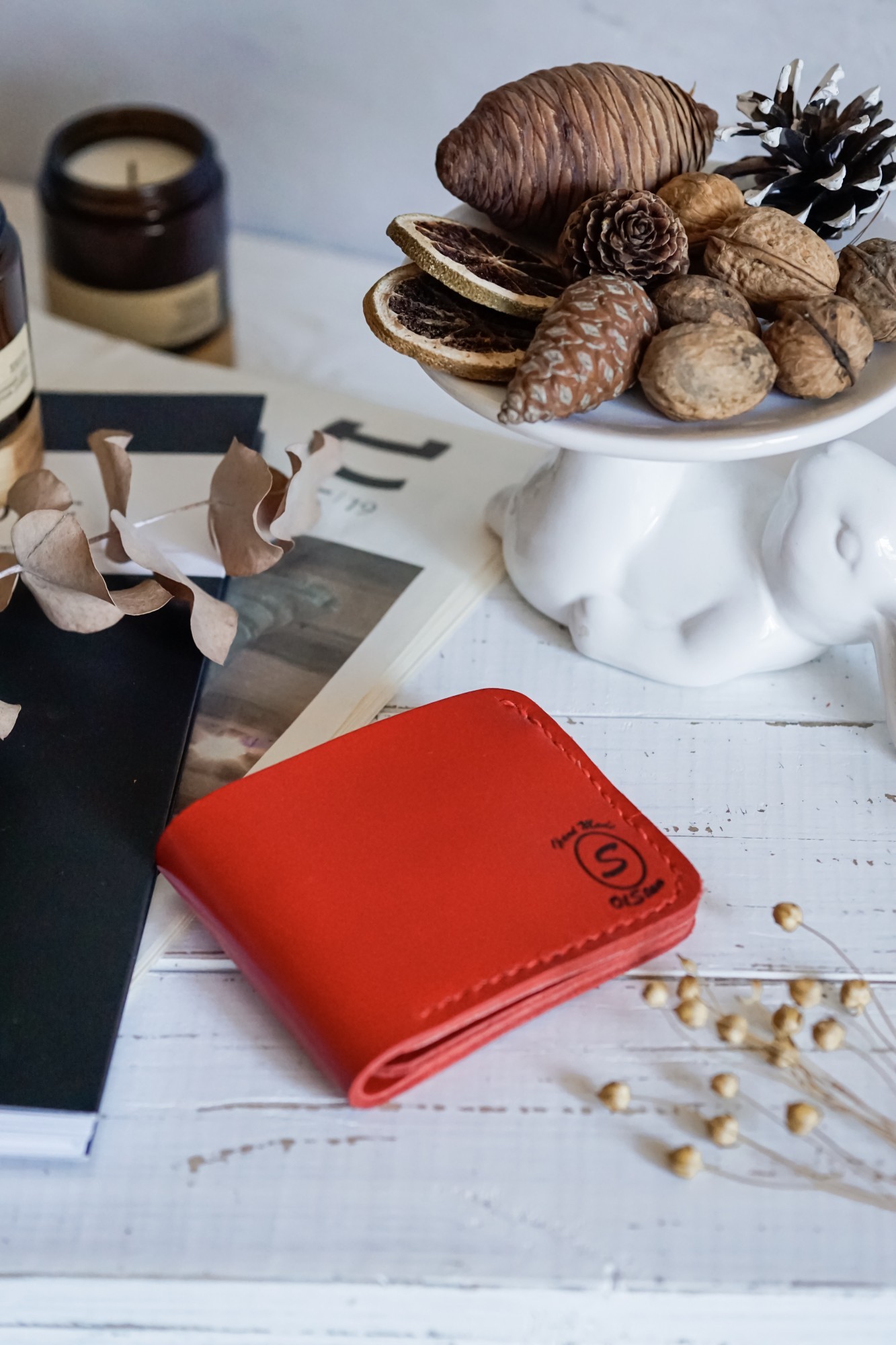

Кошелек из натуральной кожи Bifold 2.0 red красный глянцевый