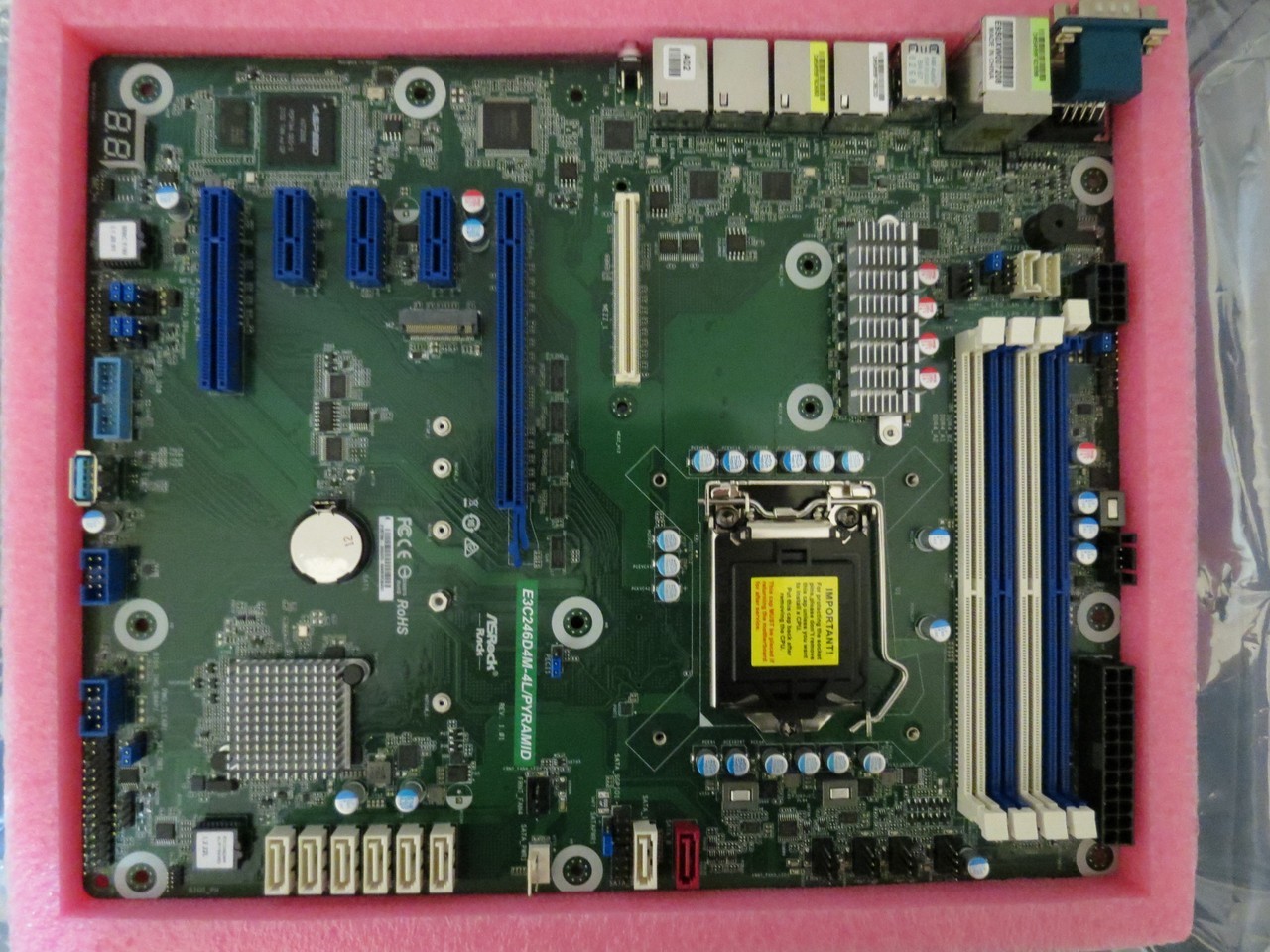 

Материнская плата ASRock E3C246D4M-4L Intel C246 DDR4-2666/2400 Socket 1151