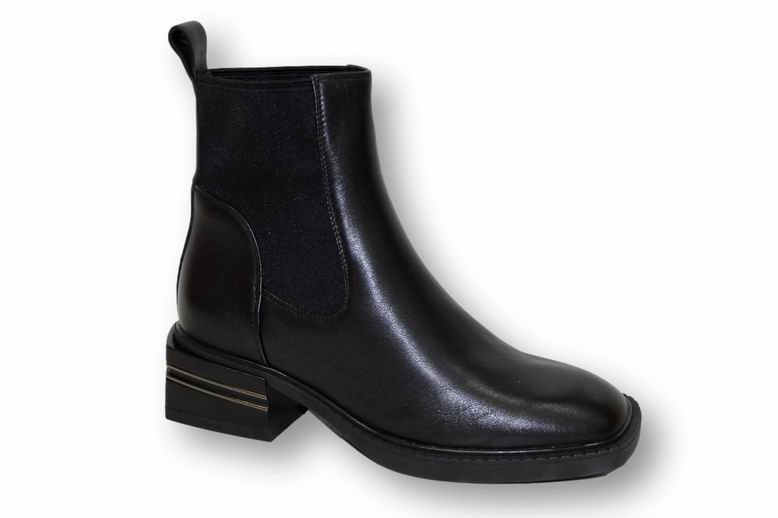 

Женские черные кожаные демисезонные ботинки VASARI trend Черный 69085 39