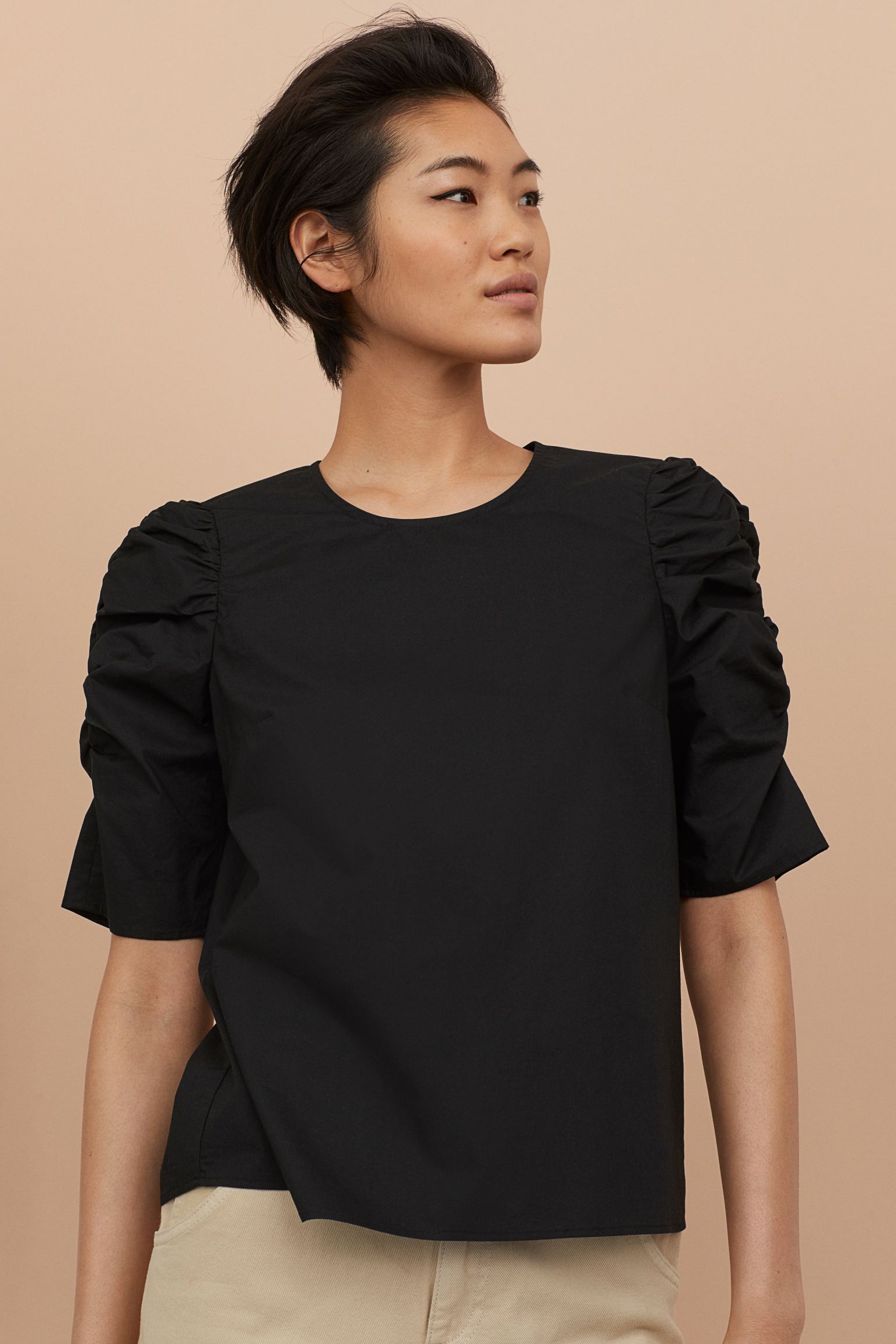 

Блуза H&M 40 Черный 8406041RP6_черный