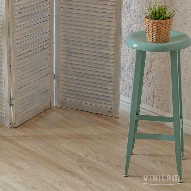 

Виниловый пол VINILAM Click Дуб Килль 81306