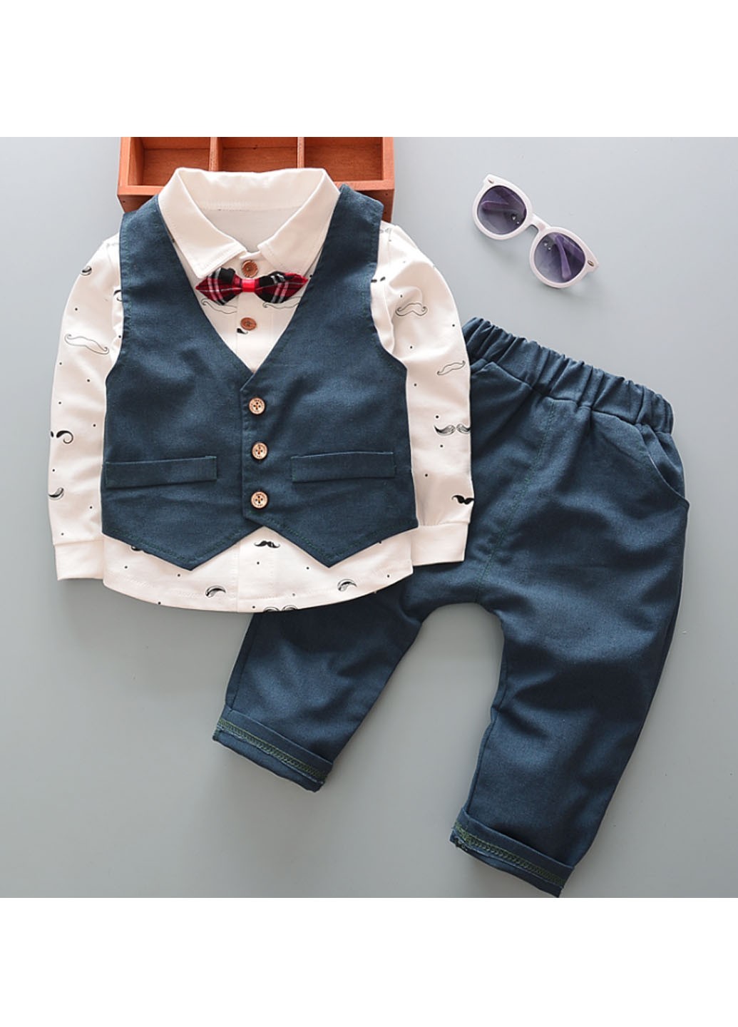 

Костюм для мальчика (поло + жилетка + брюки) Fashion Kids 80р синий с белым