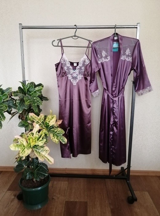 

Шелковый Комплект Халат и Сорочка FLEUR Lingerie Халат и Ночная Рубашка 46 () (P 392112, Шелковый Комплект Халат и Сорочка FLEUR Lingerie Халат и Ночная Рубашка 46 (3XL) (P 392112)