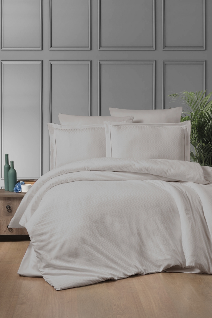 

Постільна білизна First Choice Deluxe Satin 200 х 220 см Chackers champagne