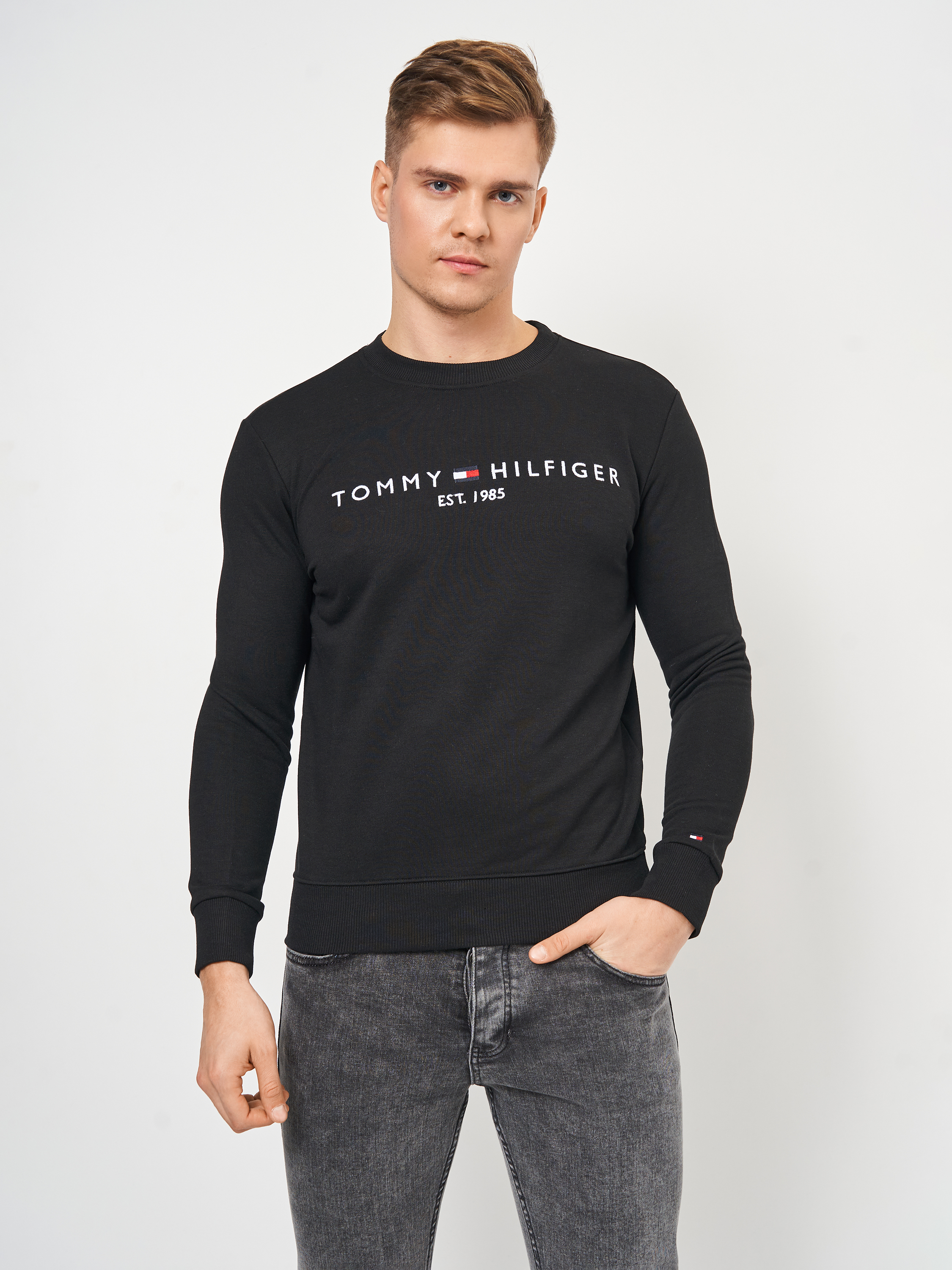 

Свитшот Tommy Hilfiger 10803.1 S (44) Черный