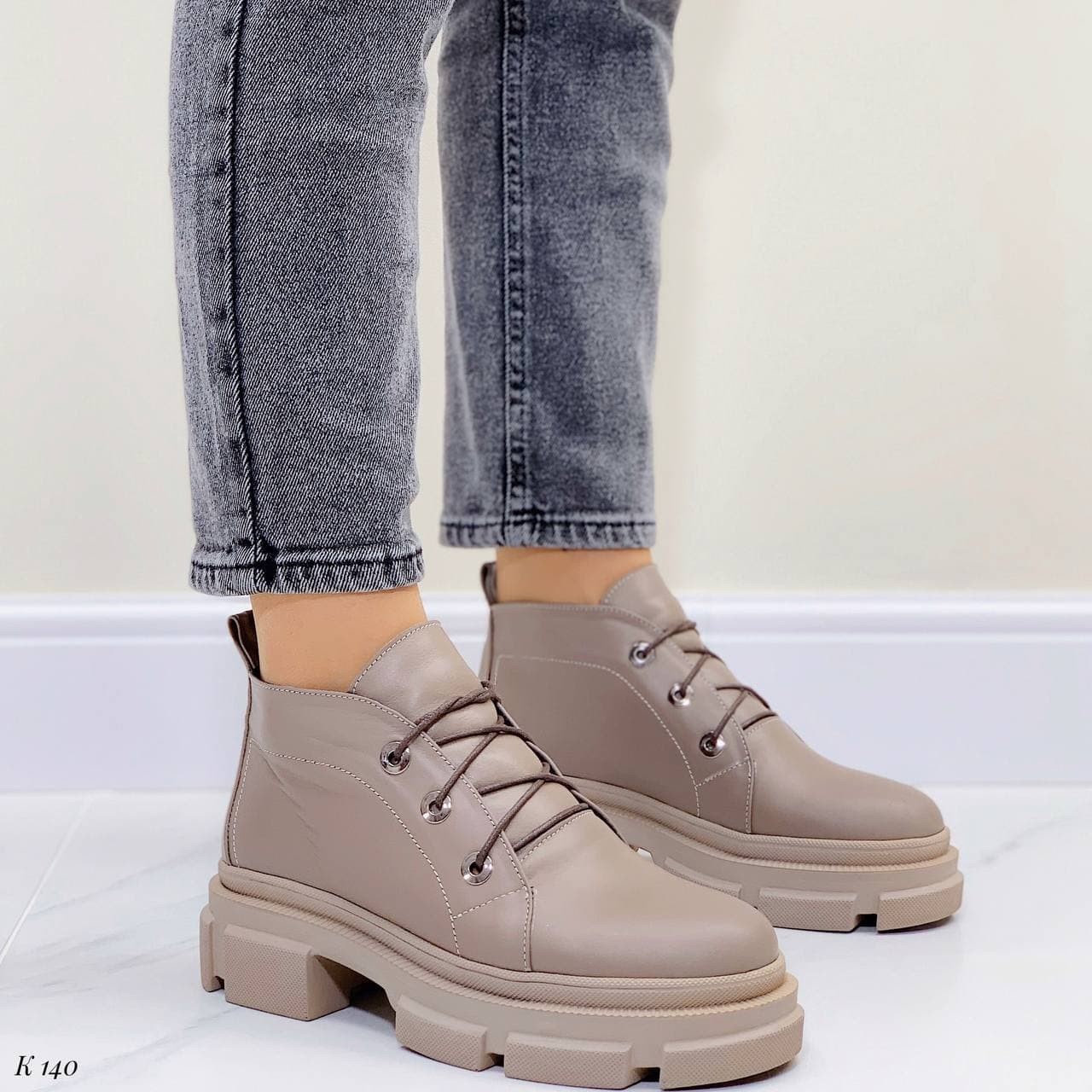 

Ботинки Женские Натуральная кожа Зима (140) 39 25.5 см Капучино