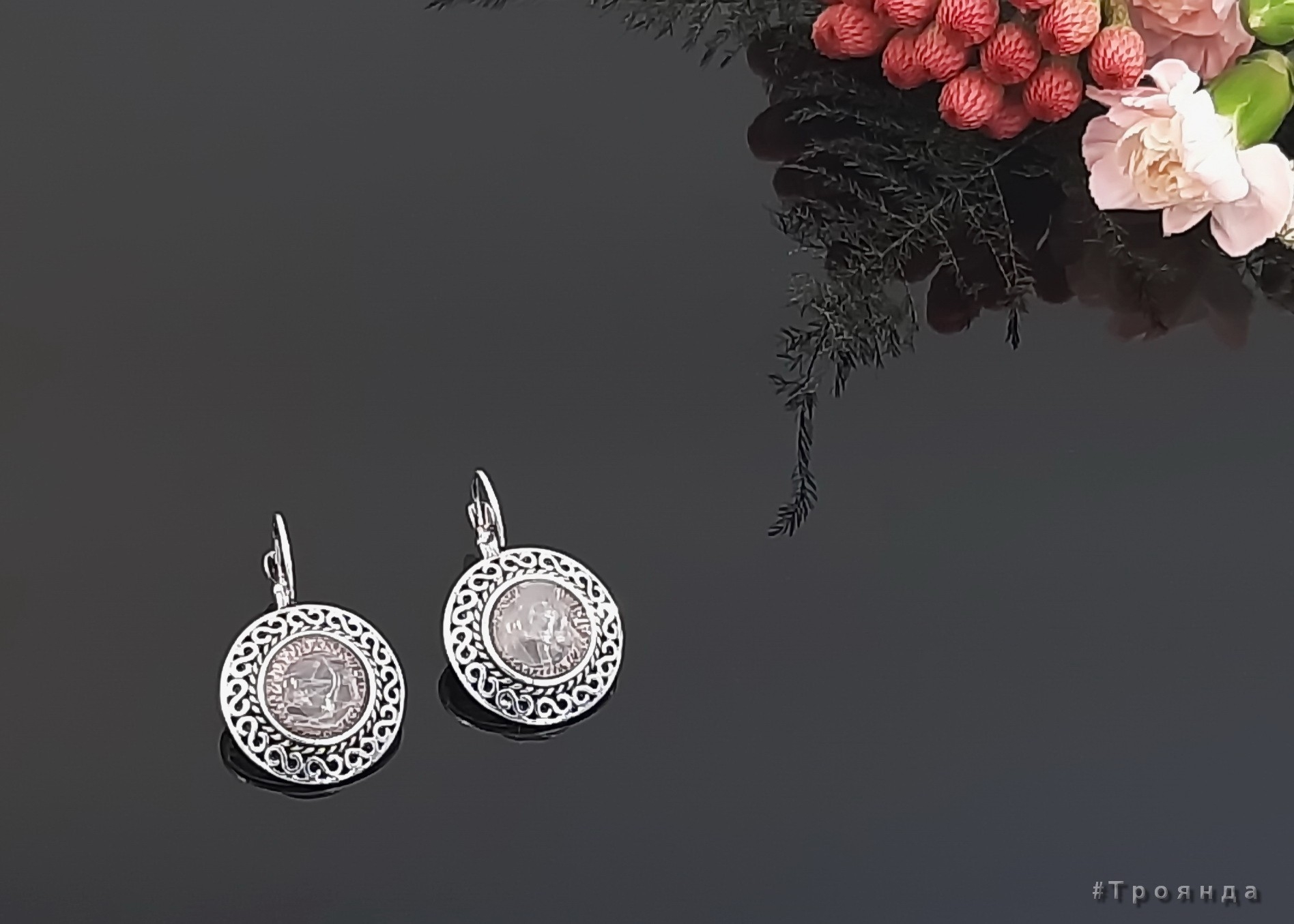 

Серьги из натурального камня Розовый Кварц длина 3,5см диаметр пластины 25мм цвет светло-розовый (05010039-03)