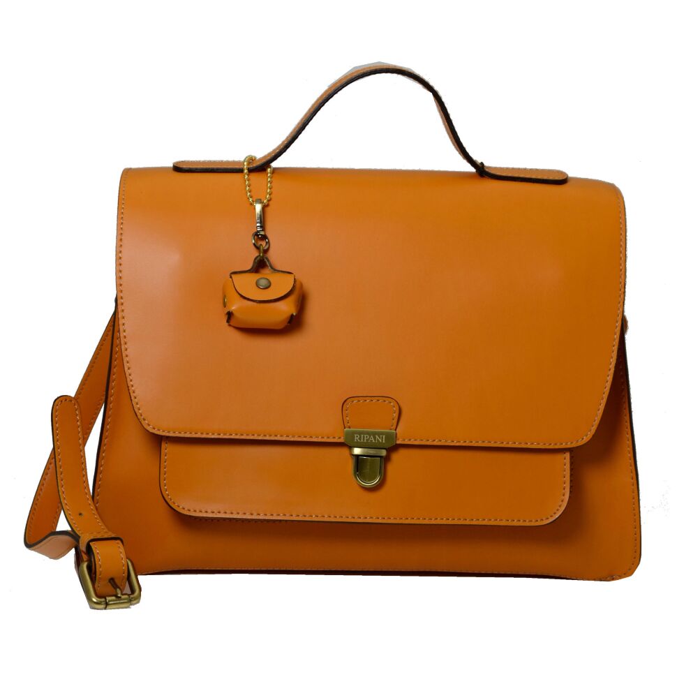 

Женская Итальянская сумка Ripani из натуральной кожи коричневого цвета с накладным карманом 2100000161386