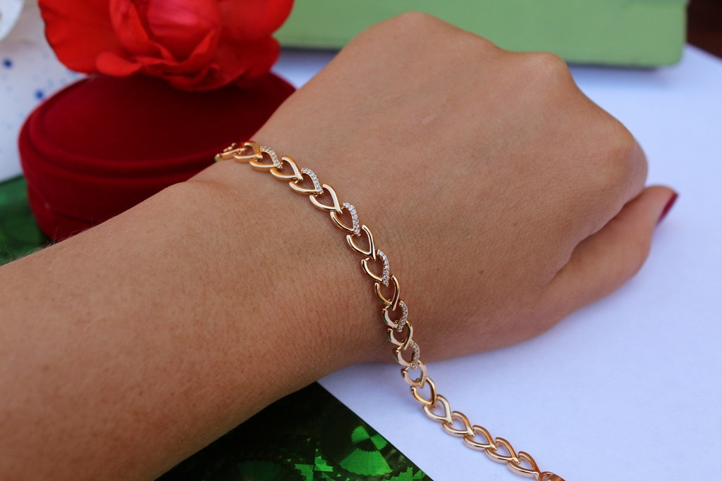 

Браслет Xuping Jewelry косичка с камнями 19 см 5 мм золотистый