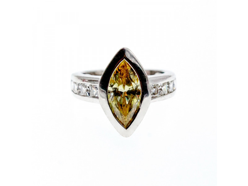 

Серебряное кольцо с фианитами Маркиз Натуральный Sky Jewelry 002967