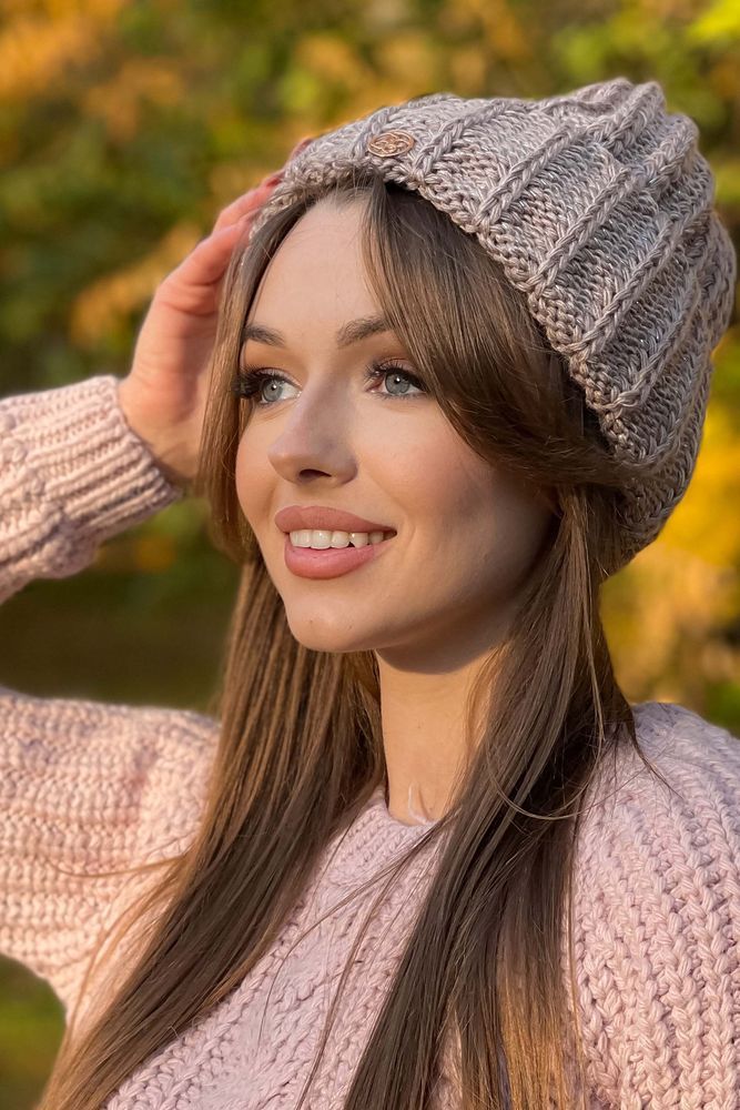 

Шапка AGER One Size Пудровый 187R001