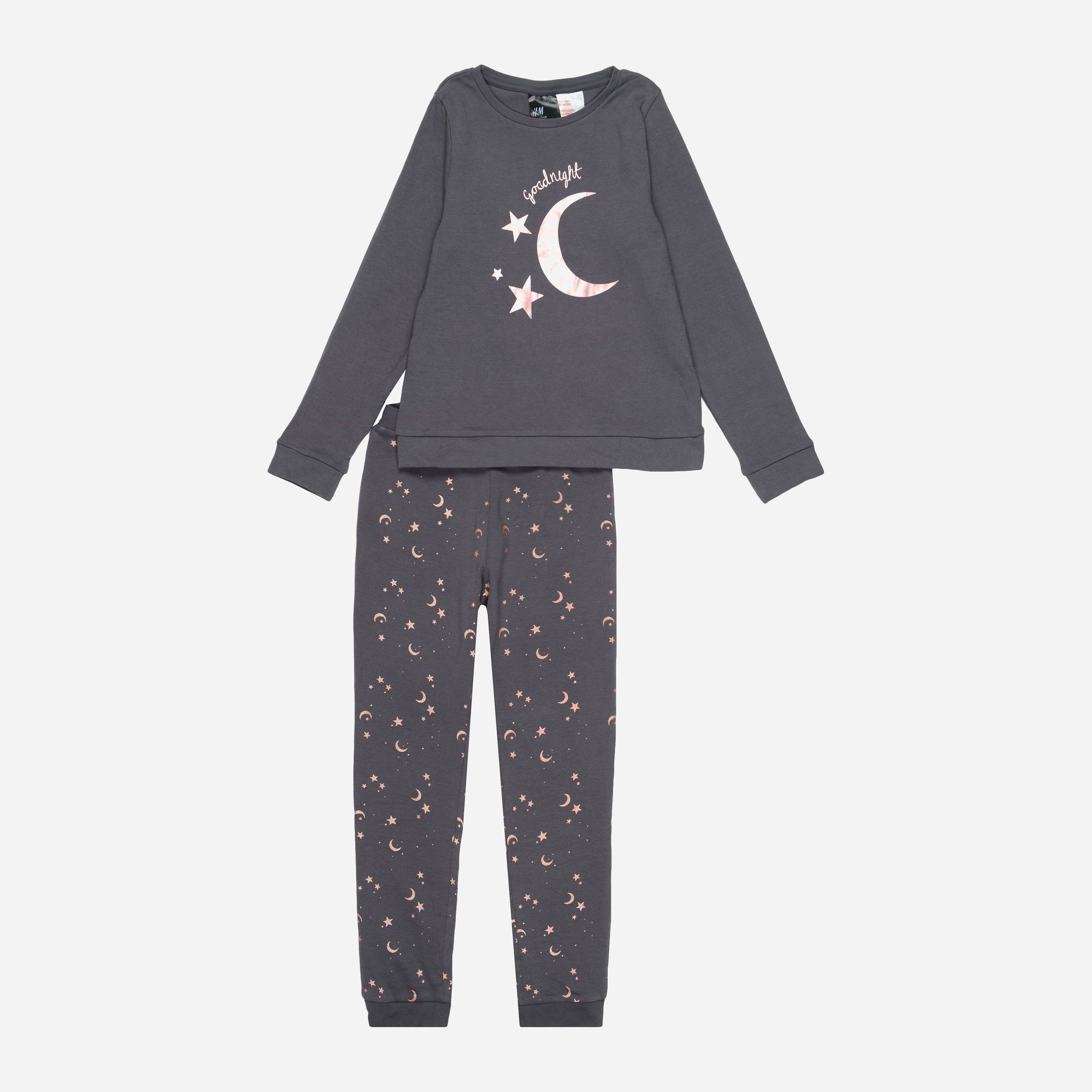 

Пижама (футболка с длинными рукавами + штаны) H&M 1202-70379022 110-116 см Темно-серый/Звезды